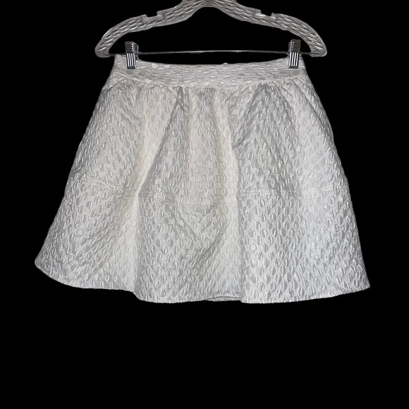 Express Women’s Size 4 White Mid Thigh Ruffle Skirt NWT - Picture 4 of 6